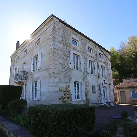 Les Jardins De Bed & Breakfast