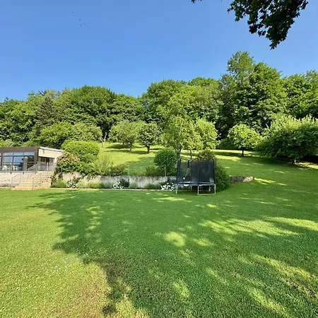 Les Jardins De Bed & Breakfast